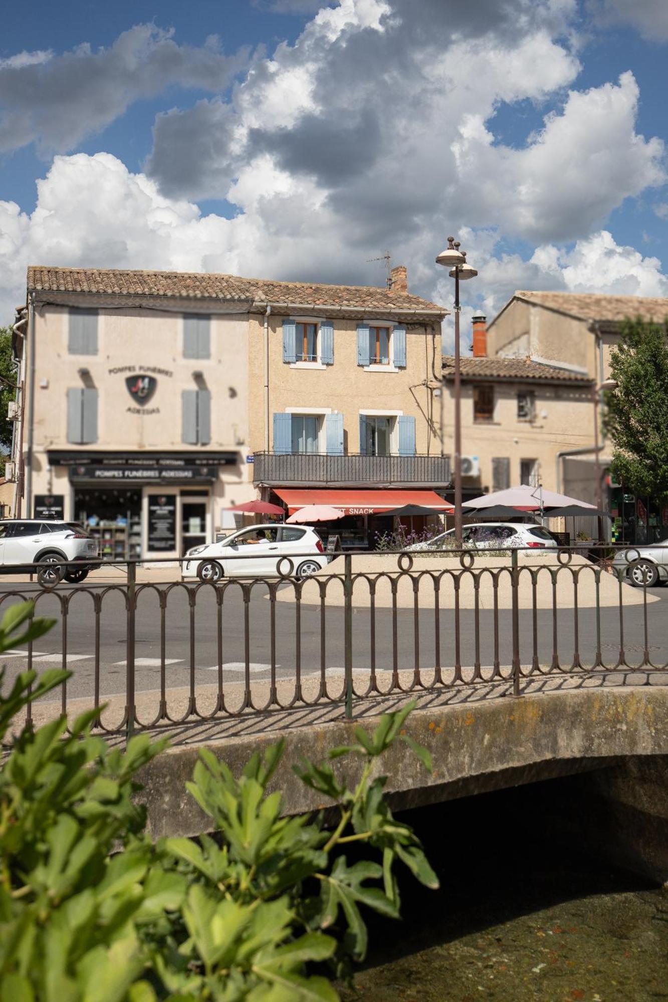 Apartmán Le Partage Des Eaux - 4 Couchages - Hypercentre - Clim - Wifi LʼIsle-sur-la-Sorgue Exteriér fotografie